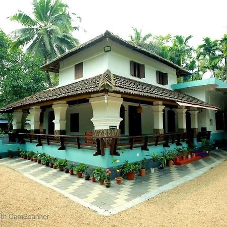 Kenoth Thaliyil Mana, Heritage Homestay Payyannur Экстерьер фото