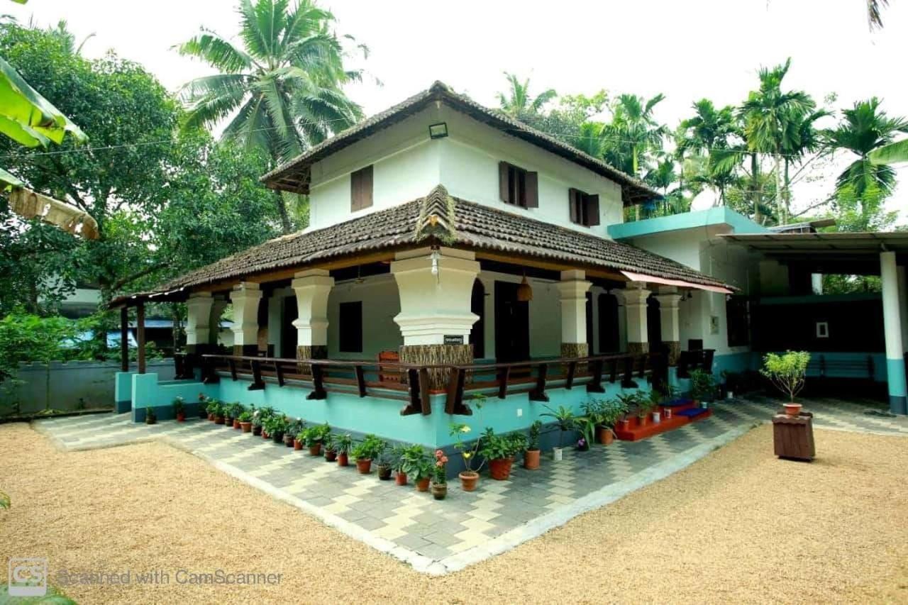 Kenoth Thaliyil Mana, Heritage Homestay Payyannur Экстерьер фото